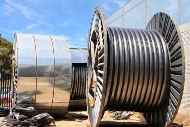 Underground cables Hauling